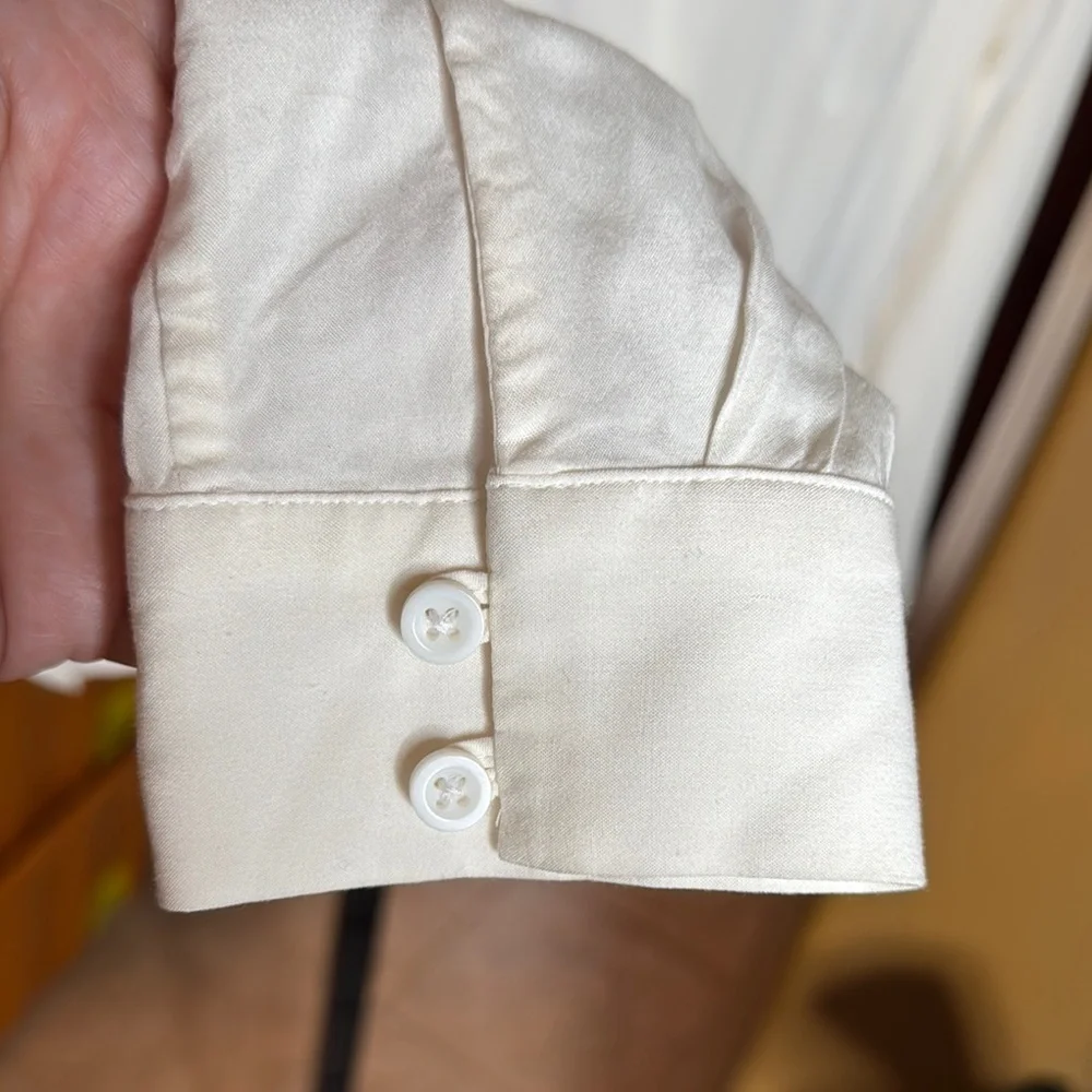 Levi’s Cream Bow Tie Blouse Size Medium Silk Feel Office Chic Top